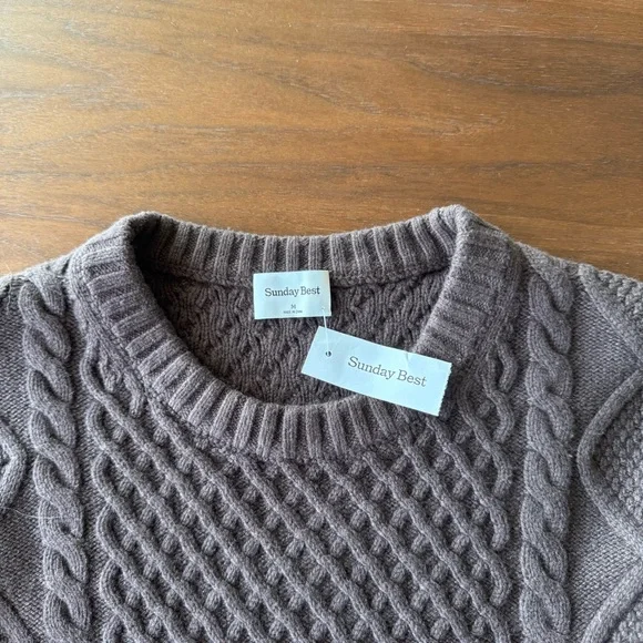 Aritzia Sunday Best Peggy Cropped Rich Mocha Brown Cable Knit Sweater Size M NWT - Picture 7 of 7